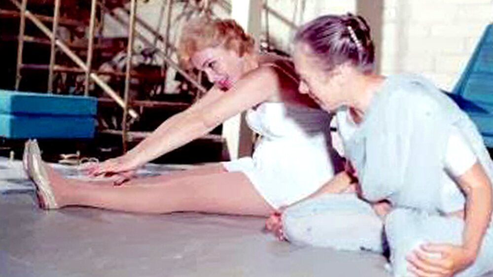 Vintage, Yoga, Photo, Marilyn Monroe, Indra Devi, historical, rare, color, photography, history, 1960
