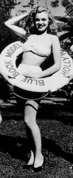 View Marilyn Monroe @ our Pinterest Gallery Marilyn Monroe, Vintage, Old, Photo