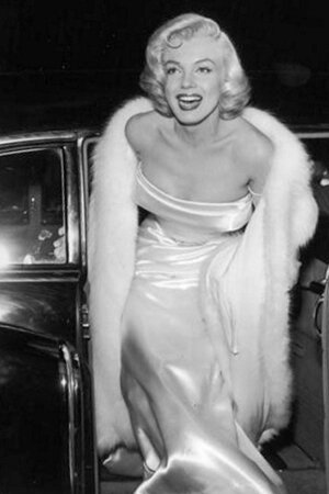 View Marilyn Monroe @ our Pinterest Gallery Marilyn Monroe, Vintage, Old, Photo
